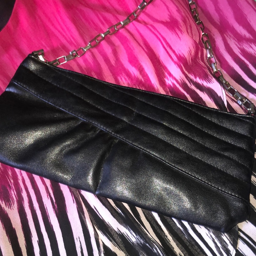 Victoria’s Secret 💰3/$21 in bundles of 3+}